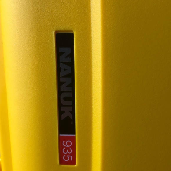 Nanuk water proof / water tight 395/ Life time warranty - Picture 6 of 9